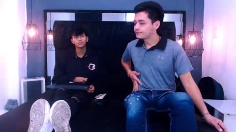 Snapshot of james_and_kenet chatting on February 2026 11:35:02 AM James y Kenet online show from February 2026 11:35:02 AM