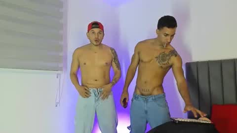 james_and_max online show from April 2026 04:10:02 AM