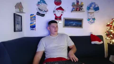 james_cr online show from November 2025 02:14:02 AM