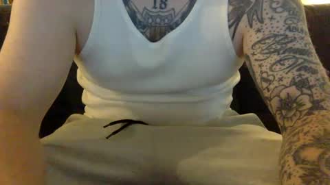 Snapshot of jamesbuilt chatting on February 2025 10:09:01 PM jamesbuilt online show from February 2025 10:09:01 PM