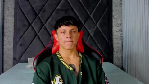 Snapshot of jamesgolden_ chatting on March 2025 03:38:02 PM jamesgolden_ online show from March 2025 03:38:02 PM