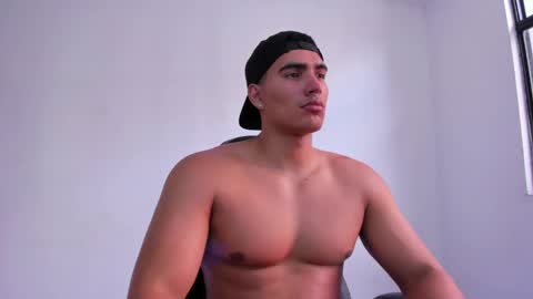 Snapshot of jamesgraay chatting on December 2024 08:25:02 PM James Gray online show from December 2024 08:25:02 PM