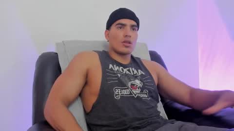 Snapshot of jamesgraay chatting on March 2025 08:00:01 PM James Gray online show from March 2025 08:00:01 PM