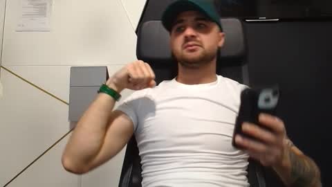 JamesMyers online show from November 2025 05:18:01 AM