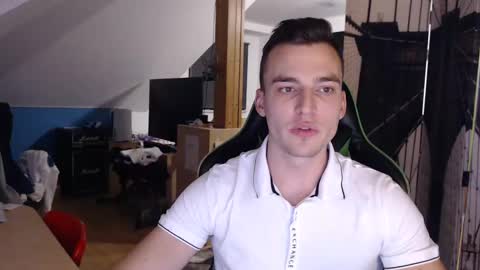 Snapshot of jamesss11158699 chatting on January 2025 08:25:02 PM jamesss11158699 online show from January 2025 08:25:02 PM