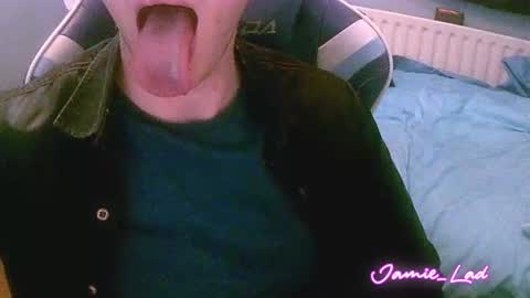 Snapshot of jamie_lad chatting on December 2024 09:44:01 PM Jamie online show from December 2024 09:44:01 PM