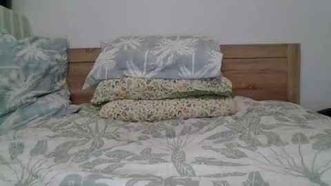 jamie_xerri_32 online show from June 2026 04:32:01 PM