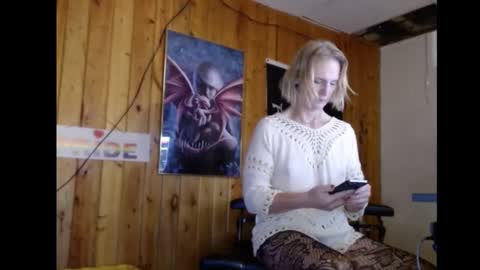 Snapshot of jamiebottoms chatting on December 2025 02:02:02 PM Jamie Bottoms online show from December 2025 02:02:02 PM