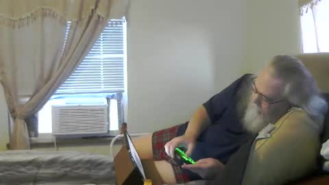 jamielove1975 online show from April 2026 10:25:02 PM