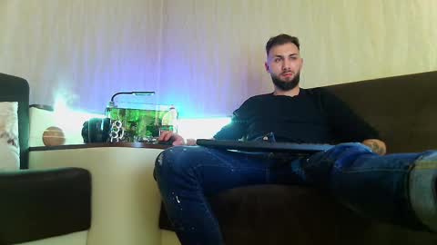 Snapshot of jamienoxus chatting on March 2025 12:16:01 AM Robbie online show from March 2025 12:16:01 AM