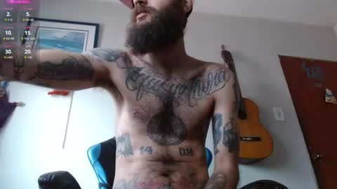 Snapshot of jammes_owen chatting on June 2026 05:45:01 PM Jammes. online show from June 2026 05:45:01 PM