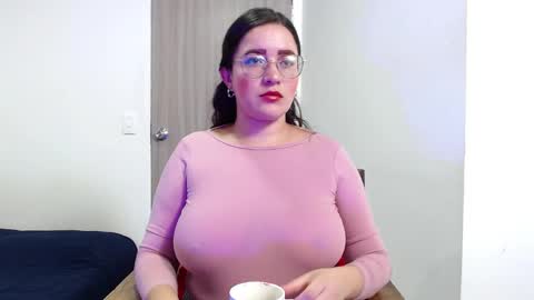 Snapshot of jane_and_paul1 chatting on February 2025 02:17:02 AM online show from February 2025 02:17:02 AM