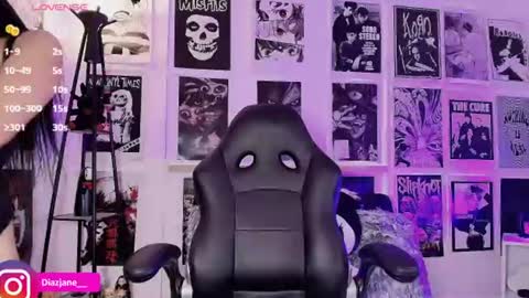 Jennifer online show from July 2026 08:18:02 PM