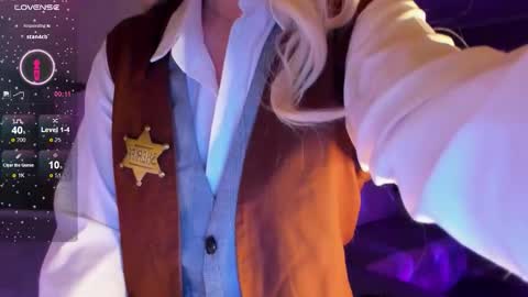 Janice online show from November 2025 01:06:01 AM