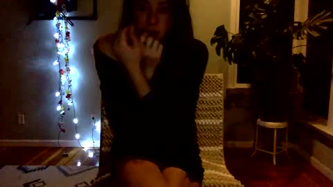 Snapshot of janicepepper chatting on December 2024 09:35:01 AM janicepepper online show from December 2024 09:35:01 AM