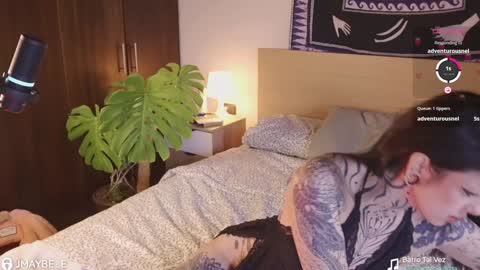 Snapshot of janne_maybe chatting on January 2025 02:45:01 PM jmaybe e online show from January 2025 02:45:01 PM