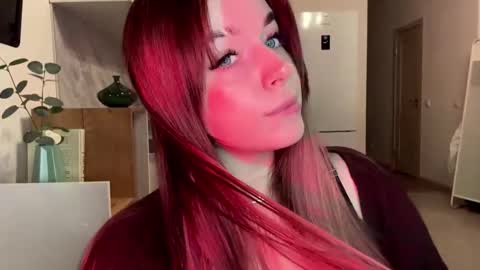 Janni online show from December 2025 08:28:02 PM