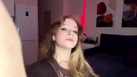 Janni online show from December 2025 08:16:02 PM