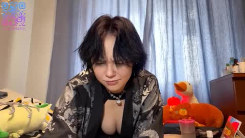 Snapshot of janniesobotta chatting on October 2025 08:04:02 AM I am Lee ntmu Lets hit 10 Thumbs Up together We are almost done online show from October 2025 08:04:02 AM