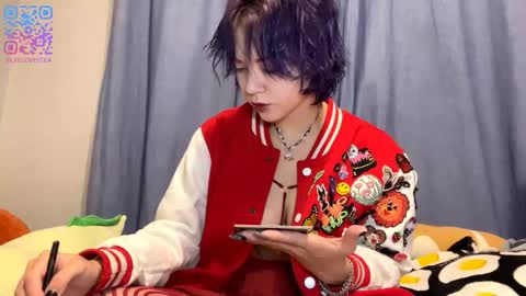 Snapshot of janniesobotta chatting on November 2025 01:55:02 PM I am Lee ntmu Lets hit 10 Thumbs Up together We are almost done online show from November 2025 01:55:02 PM