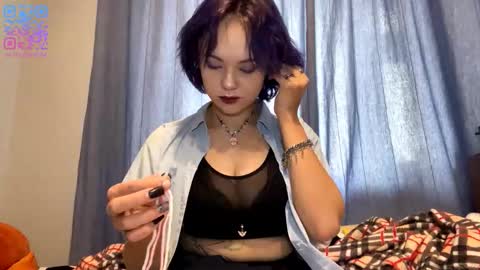 Snapshot of janniesobotta chatting on November 2025 08:58:02 AM I am Lee ntmu Lets hit 10 Thumbs Up together We are almost done online show from November 2025 08:58:02 AM