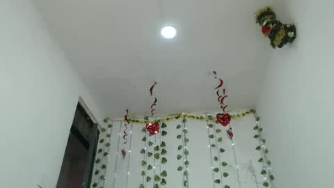 Monik online show from February 2025 04:10:01 PM