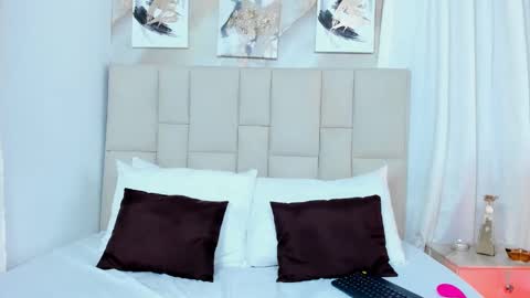 Snapshot of jaslyn__smith chatting on December 2024 07:04:02 PM Jaslyn online show from December 2024 07:04:02 PM