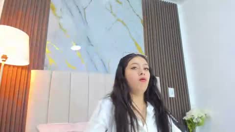 Jaslyn online show from June 2026 01:12:01 PM