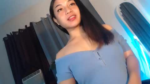 JASMINE online show from November 2025 01:39:01 PM
