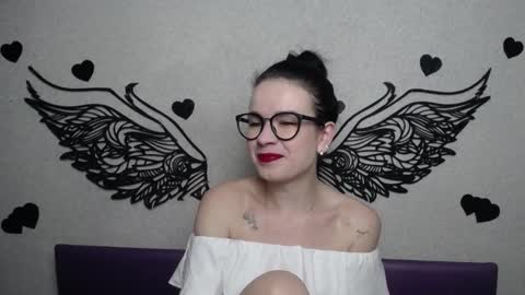 JasmineKouch online show from October 2025 05:36:02 PM