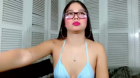 Jazmin online show from February 2026 10:07:01 PM