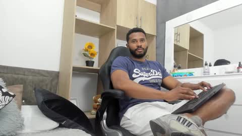 Jason online show from October 2025 05:15:02 PM