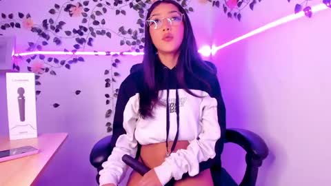 Jaulyn online show from April 2026 04:21:01 PM