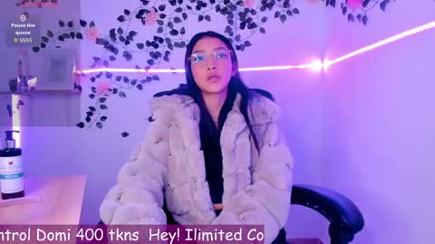 Jaulyn online show from April 2026 02:18:01 PM