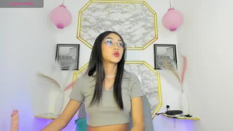 Jaulyn online show from May 2026 12:23:01 PM