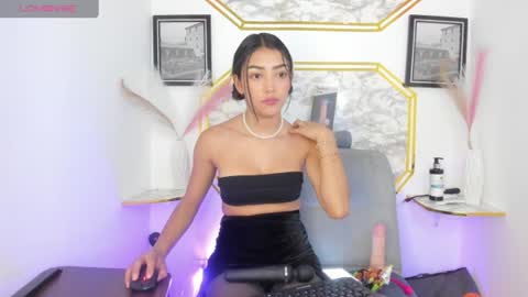 Jaulyn online show from June 2026 06:52:01 PM