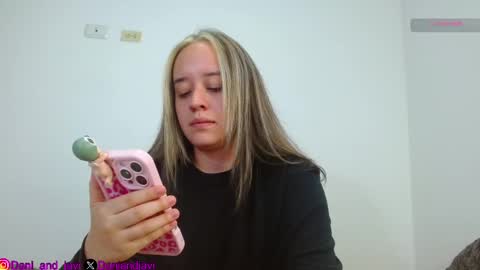 Snapshot of javi_8812 chatting on February 2025 03:07:02 AM dani and javi online show from February 2025 03:07:02 AM