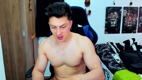 Snapshot of javiersexymann chatting on December 2024 08:54:02 PM Javier online show from December 2024 08:54:02 PM