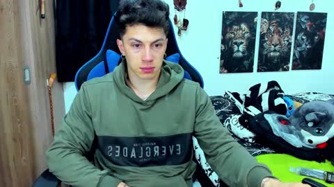 Snapshot of javiersexymann chatting on December 2024 03:30:02 AM Javier online show from December 2024 03:30:02 AM