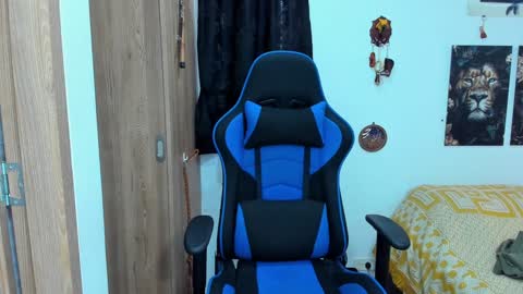 Snapshot of javiersexymann chatting on December 2024 08:37:01 PM Javier online show from December 2024 08:37:01 PM