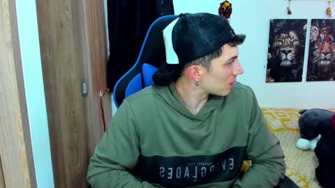 Snapshot of javiersexymann chatting on January 2025 08:37:02 PM Javier online show from January 2025 08:37:02 PM