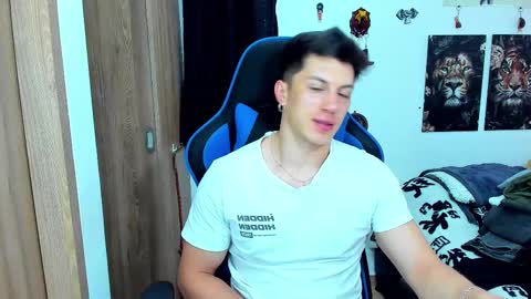 Snapshot of javiersexymann chatting on February 2025 10:21:01 PM Javier online show from February 2025 10:21:01 PM