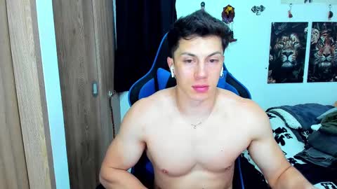 Snapshot of javiersexymann chatting on February 2025 01:25:02 AM Javier online show from February 2025 01:25:02 AM