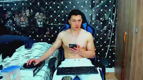 Javier online show from June 2026 05:08:01 AM