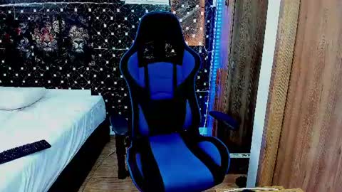 Javier online show from July 2026 05:42:01 PM