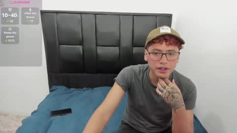 javieryalejandro online show from September 2025 10:11:02 PM