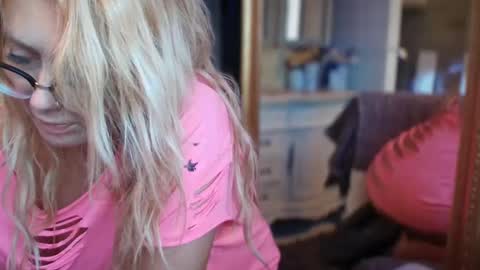 Snapshot of javlovesu chatting on September 2025 11:52:01 PM JAV online show from September 2025 11:52:01 PM