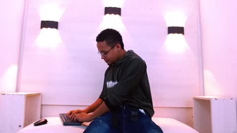 Jayden Morris online show from October 2025 11:45:02 AM