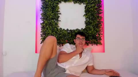 Snapshot of jaygrip chatting on January 2026 12:10:02 PM Jay online show from January 2026 12:10:02 PM