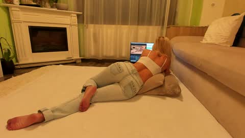 Snapshot of jaylynxxxx74 chatting on February 2026 03:44:02 AM Jay online show from February 2026 03:44:02 AM